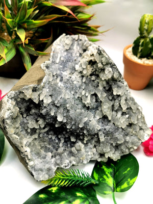Large Black Chalcedony geode / cluster / crystal - reiki/energy/chakra healing - 7 inches (17.5 cms) and 2.92 kgs (6.42 lb)
