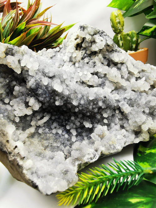 Large Black Chalcedony geode / cluster / crystal - reiki/energy/chakra healing - 7 inches (17.5 cms) and 2.92 kgs (6.42 lb)