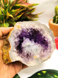 Amethyst geode / cluster / crystal - reiki/energy/chakra healing - 6 inches (15 cms) and 440 gms (0.97 lb)