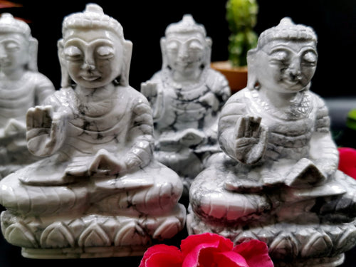 Howlite Buddha - handmade carving of serene and meditating Lord Buddha - crystal/reiki/healing - 4inches and 300 gms (0.66 lb)