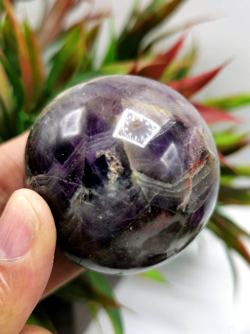 Amazing natural Amethyst stone sphere/ball - Energy/Reiki/Crystal Healing - 1.8 inches diameter and 140 gms (0.31 lb) - ONE PIECE ONLY