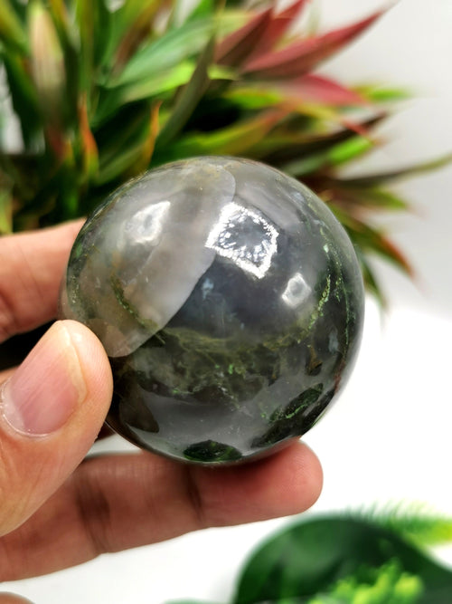 Moss Agate stone sphere/ball - Energy/Reiki/Crystal Healing - 2 inches (5 cms) diameter and 170 gms (0.37 lb)