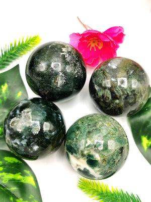 Moss Agate stone sphere/ball - Energy/Reiki/Crystal Healing - 2 inches (5 cms) diameter and 170 gms (0.37 lb)