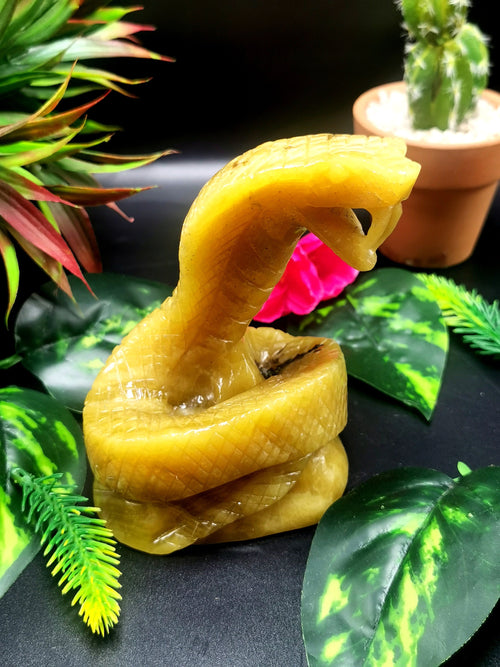 Cobra snake carving in Yellow Calcite stone - crystal healing / chakra / reiki / energy - 4.2 inches and 560 gms (1.23 lb)