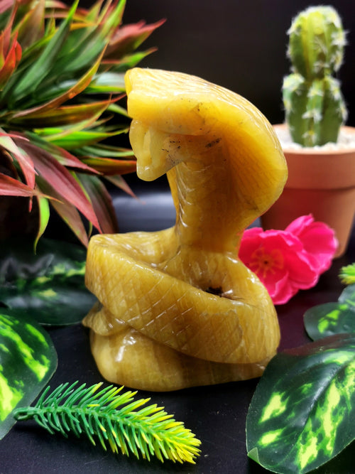 Cobra snake carving in Yellow Calcite stone - crystal healing / chakra / reiki / energy - 4.2 inches and 560 gms (1.23 lb)