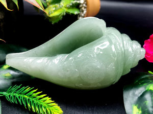 Amazing Green Aventurine Carving of auspicious conch shell in Crystals/Gemstone - Reiki/Chakra/Healing/Energy - 5.5 in and 440 gms (0.97 lb) - Home Décor