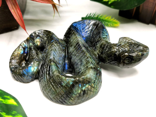 Slithering snake carving in Labradorite stone - crystal healing / chakra / reiki / energy - 5.5 inches and 510 gms (1.12 lb)