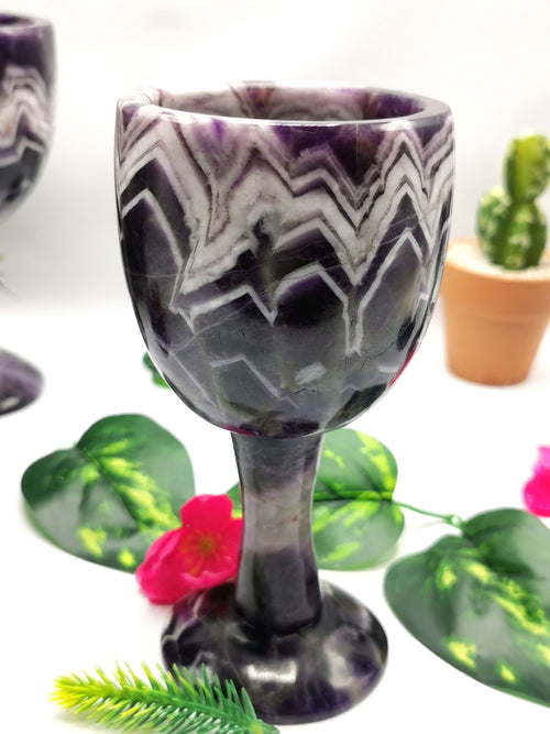 Beautiful gemstone wine glass in chevron amethyst stone - ONLY 1 PIECE