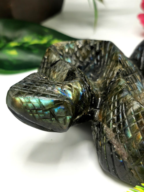 Slithering snake carving in Labradorite stone - crystal healing / chakra / reiki / energy - 5 inches and 520 gms (1.14 lb)