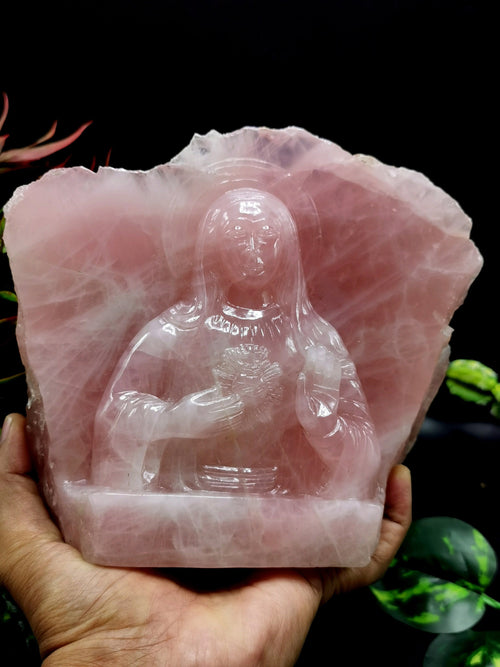 Mother Mary beautiful carving in natural rose quartz stone | hand carved in gemstones | crystal/reiki - 5 inches and 2.56 kgs (5.63 lb)
