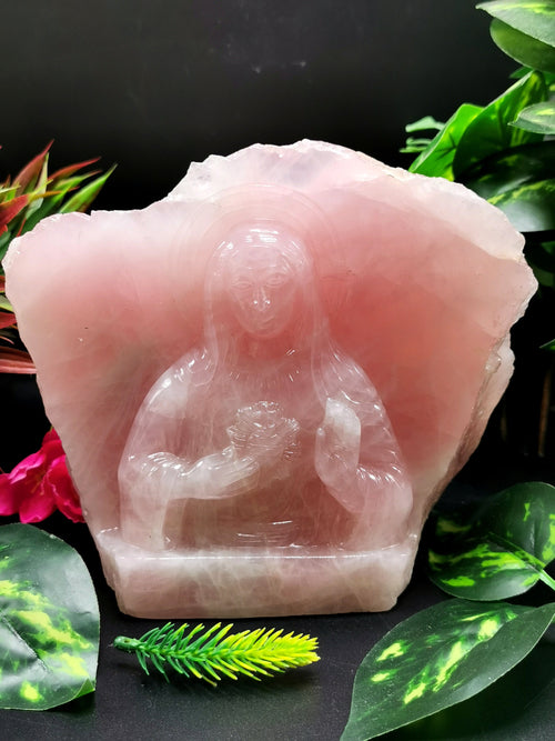 Mother Mary beautiful carving in natural rose quartz stone | hand carved in gemstones | crystal/reiki - 5 inches and 2.56 kgs (5.63 lb)