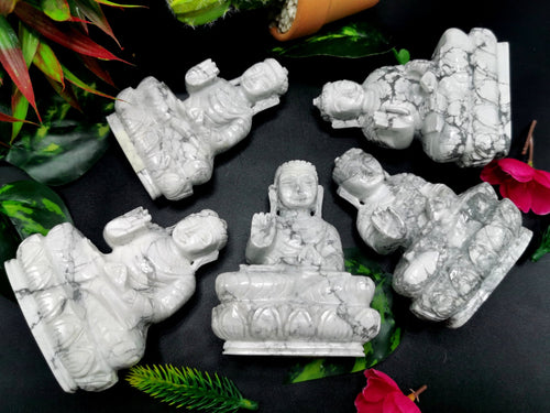 Howlite Buddha - handmade carving of serene and meditating Lord Buddha - crystal/reiki/healing - 4inches and 300 gms (0.66 lb)