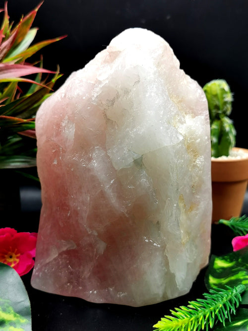 Lord Jesus majestic carving in natural rose quartz stone | hand carved in gemstones | crystal/reiki - 6 inches and 1.92 kg (4.22 lb)