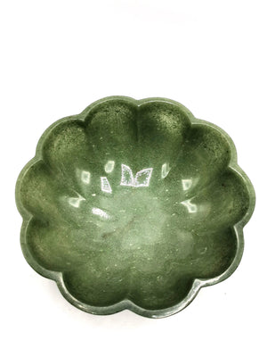 Light green quartz designer hand carved bowls - 7 inches and 640 gms (1.41 lb) - ONE BOWL ONLY