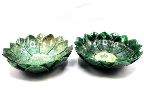 Beautiful green aventurine hand carved lotus bowls - 7 inches diameter and 660 gms (1.45 lb) - ONE BOWL ONLY