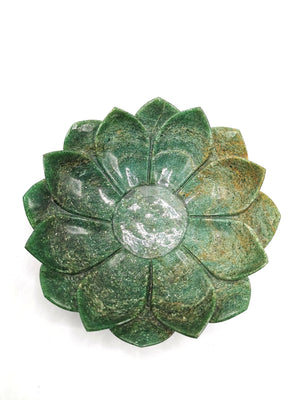 Beautiful green aventurine hand carved lotus bowls - 7 inches diameter and 660 gms (1.45 lb) - ONE BOWL ONLY