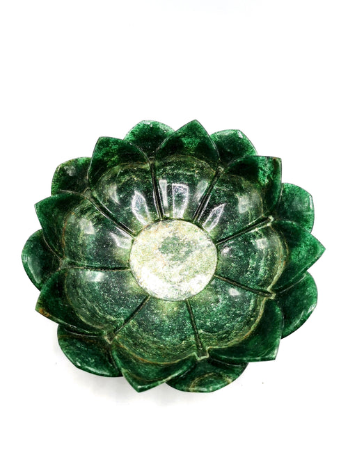Beautiful green aventurine hand carved lotus bowls - 7 inches diameter and 660 gms (1.45 lb) - ONE BOWL ONLY