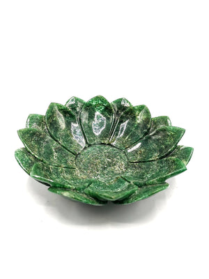 Beautiful green aventurine hand carved lotus bowls - 7 inches diameter and 505 gms (1.11 lb) - ONE BOWL ONLY