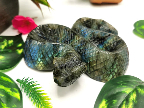 Slithering snake carving in Labradorite stone - crystal healing / chakra / reiki / energy - 5.5 inches and 625 gms (1.38 lb)