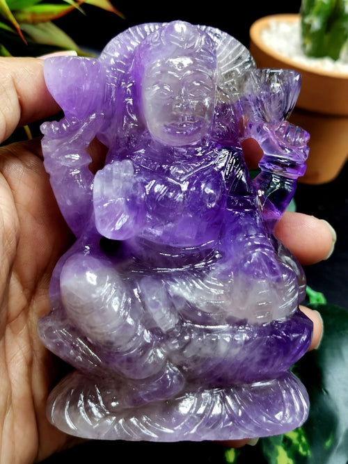 Lakshmi statue in amethyst - Goddess Laxmi carving in quartz 4.2 inches and 370 gms (0.81lb) - Diwali / Deepawali Gift - ONE STATUE ONLY