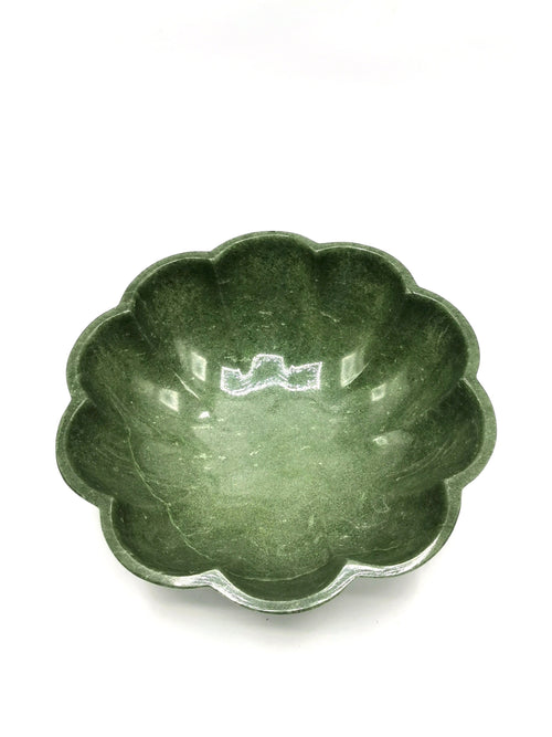 Beautiful light green quartz designer hand carved bowls - 7 inches and 520 gms (1.14 lb) - ONE BOWL ONLY