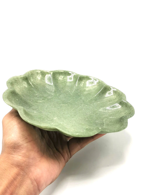 Green quartz designer hand carved plates - 7 inches and 430 gms (0.95 lb) - ONE PLATE ONLY lol