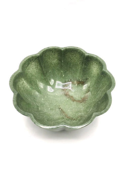 Beautiful light green quartz designer hand carved bowls - 7 inches and 730 gms (1.61 lb) - ONE BOWL ONLY