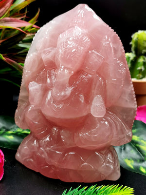 Majestic Rose Quartz Handmade Carving of Ganesh - Lord Ganesha Idol| Sculpture in Crystals - Reiki/Chakra/Healing - 6 in & 1.11 kg (2.44 lb)