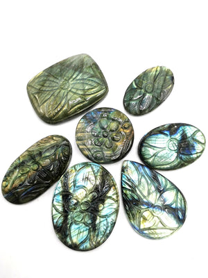 Set of seven (7) miniature floral carvings for pendant in labradorite stone - gemstone/crystal jewelry  - 7 PIECES ONLY