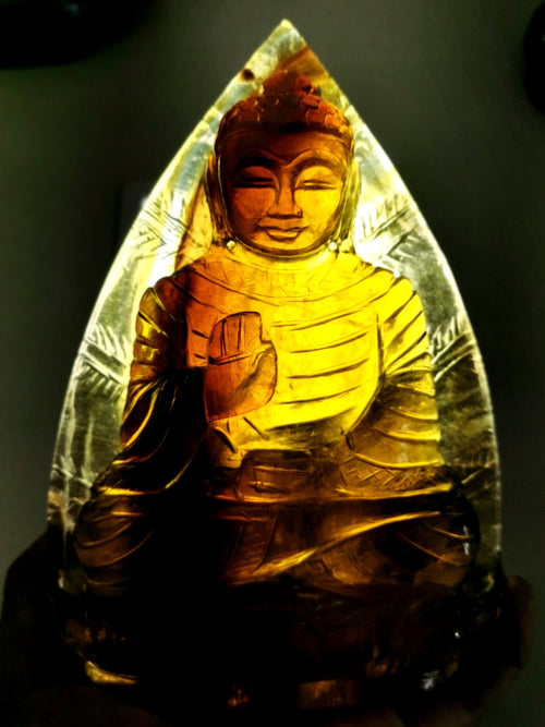 Yellow Fluorite Buddha on a leaf - handmade carving of serene and meditating Lord Buddha - crystal/reiki - 7 inches and 1.3 kgs (2.86 lb)