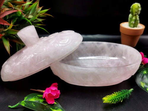 Beautiful designer rose quartz hand carved lotus bowl with covering lid - 7 inches length and 1.63 kgs (3.58 lb)