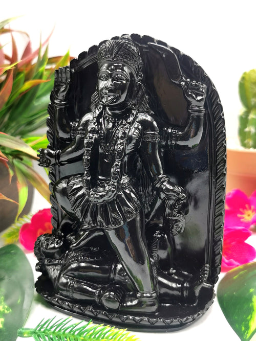 Mata Kaali statue/carving in black agate - Goddess Kali idol/murti in gemstones and crystals - 5.5 inches and 825 gms (1.81 lb)