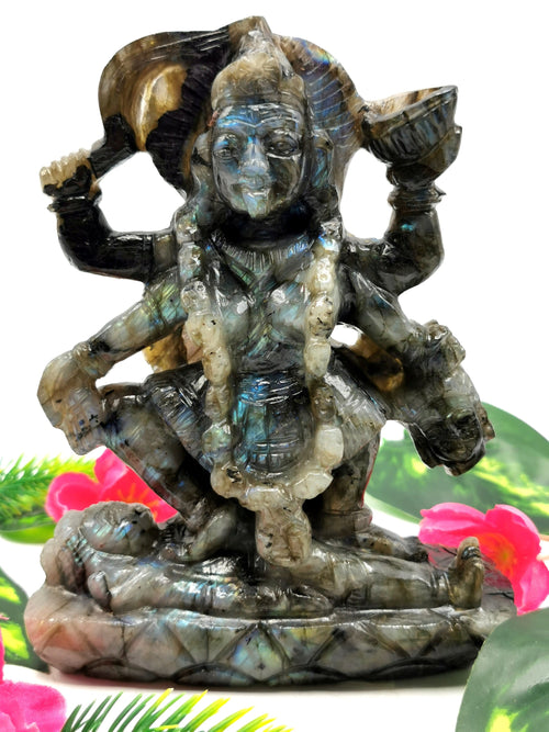 Mata Kaali statue/carving in labradorite stone - Goddess Kali idol/murti in gemstones and crystals - 5.5 inches and 590 gms (1.30 lb)