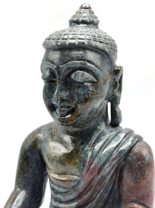 Ruby Kyanite Buddha - handmade carving of serene and meditating Lord Buddha - crystal/reiki/healing - 8.5 inches and 2.87 kg (6.31 lb)