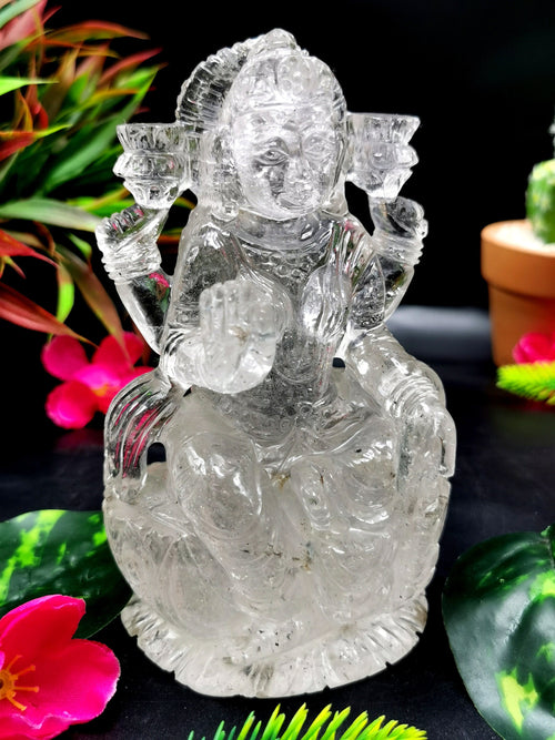 Lakshmi statue in clear quartz (spathik) - Goddess Laxmi carving 5 inches and 690 gms (1.52 lb) - home decor figurine - ONE STATUE ONLY