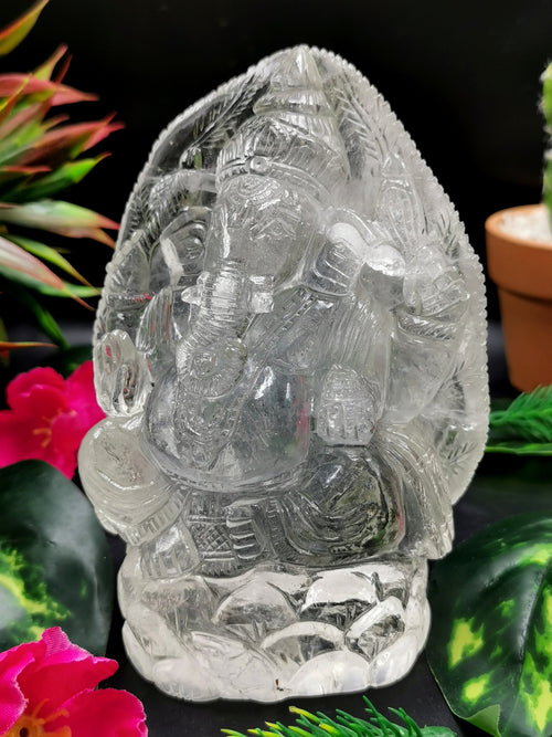 Ganesh statue in Clear Quartz Handmade Carving - Ganesha Idol |Sculpture in Crystals and Gemstones - 5 inches and 840 gms (1.85 lb)