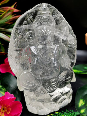Ganesh statue in Clear Quartz Handmade Carving - Ganesha Idol |Sculpture in Crystals and Gemstones - 5 inches and 840 gms (1.85 lb)