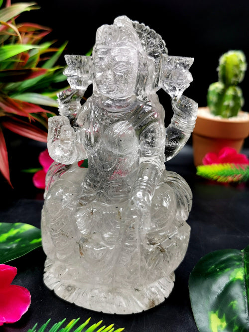 Lakshmi statue in clear quartz (spathik) - Goddess Laxmi carving 5 inches and 690 gms (1.52 lb) - home decor figurine - ONE STATUE ONLY