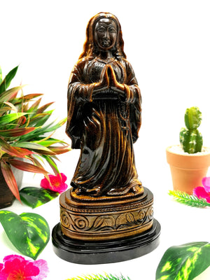 Mother Mary beautiful carving in natural tiger eye stone | hand carved in gemstones | crystal/reiki - 9 inches and 1.55 kgs (3.41 lb)