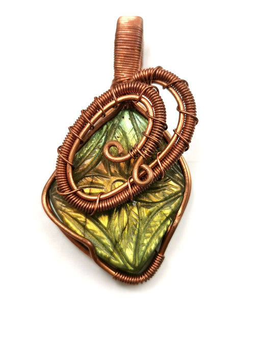 Floral design Labradorite Pendant in intricate copper wire wrap - gemstone/crystal jewelry | Wedding/Anniversary/Birthday gift