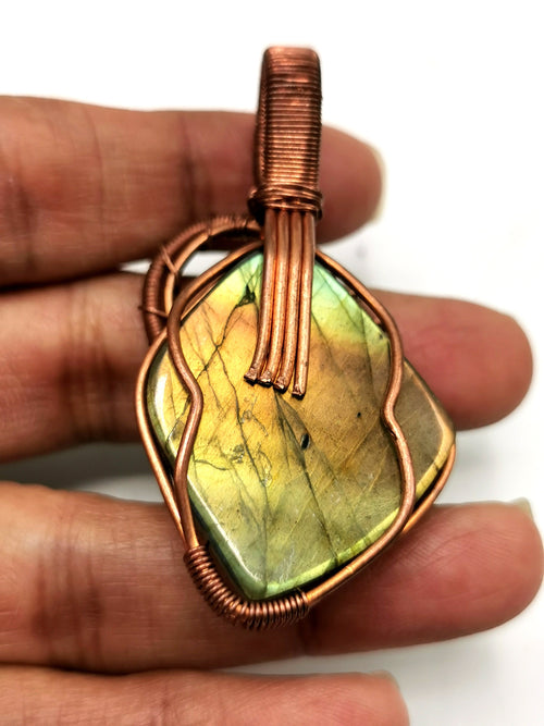 Floral design Labradorite Pendant in intricate copper wire wrap - gemstone/crystal jewelry | Wedding/Anniversary/Birthday gift