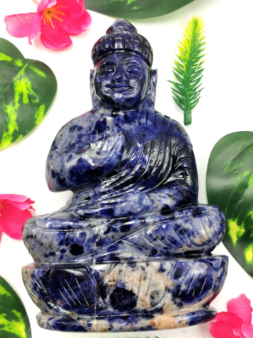 Sodalite Buddha - handmade carving of serene and meditating Lord Buddha - crystal/reiki/healing - 5.5 inches and 615 gms (1.35 lb)
