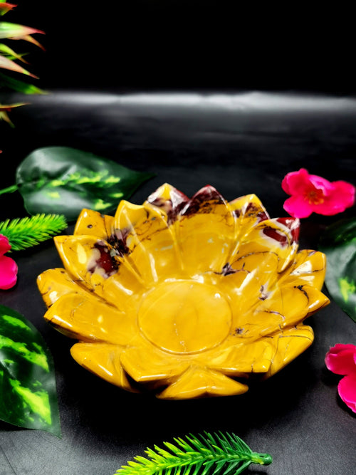 Beautiful mookaite jasper hand carved lotus bowls - 5 inches diameter and 400 gms (0.88 lb) - ONE BOWL ONLY