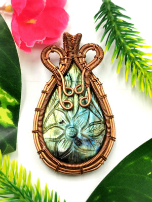 Awesome Labradorite stone pendant with floral carving in intricate copper wire wrap - gemstone/crystal jewelry | Wedding/Anniversary/Birthday gift