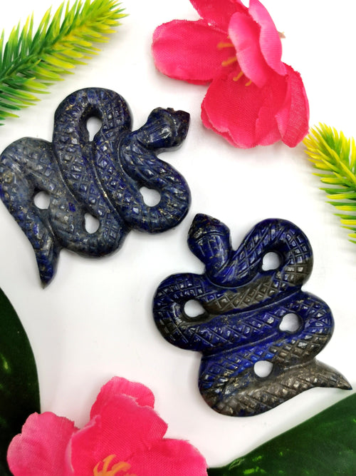 Slithering snake miniature carving in lapis lazuli stone - crystal healing / chakra / reiki / energy - 2 inches and 60 gms - ONE PIECE ONLY