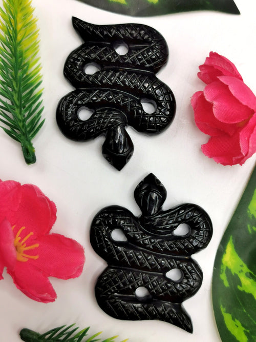Slithering snake miniature carving in black obsidian stone - crystal healing / chakra / reiki / energy - 2.5 inch and 47 gms- ONE PIECE ONLY