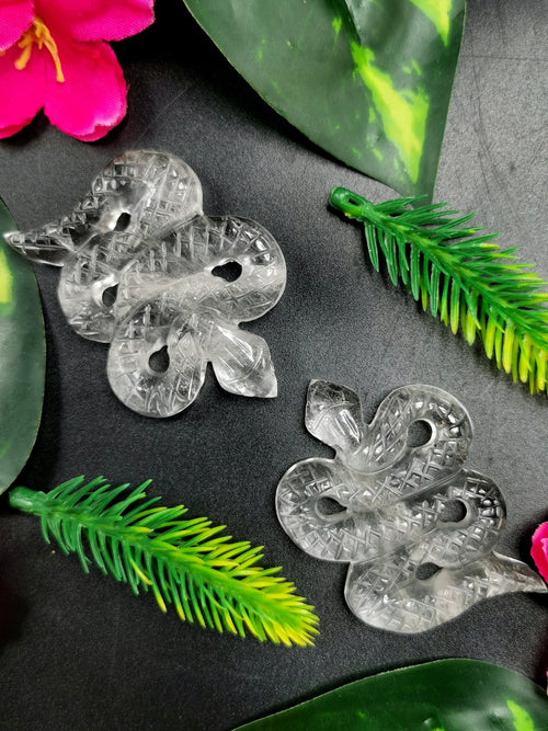 Slithering snake miniature carving in clear quartz stone - crystal healing / chakra / reiki - 2.5 inch and 58 gms (0.13 lb) - ONE PIECE ONLY