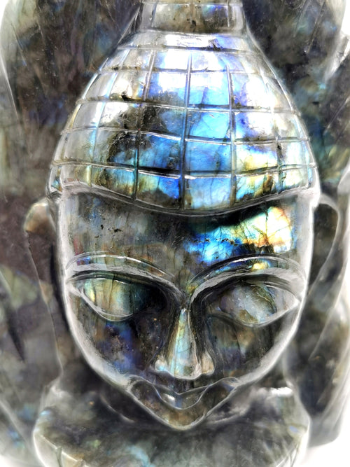 Labradorite or blacvk moonstone Buddha Head on leaf - handmade carving of serene and meditating Lord Buddha - crystal/reiki/chakra - 8 inches and 3.14 kg