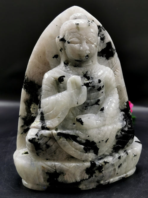 Moon stone Buddha - handmade carving of serene and meditating Lord Buddha - crystal/reiki/healing - 6 inches and 1.52 kgs (3.34 lb)