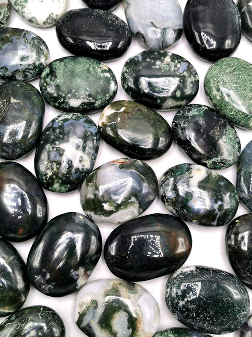 Moss Agate palmstones - ONE PIECE - crystal/chakra/reiki/healing - 80 gms weight